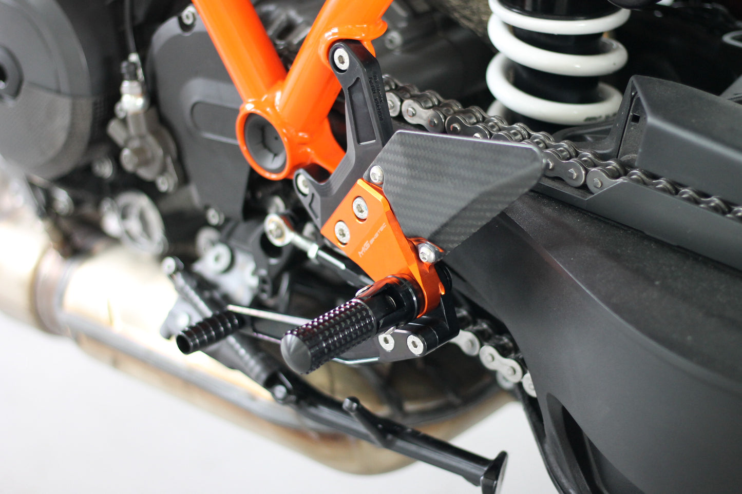 Fussrastenanlage MG Biketec für KTM 1290|1390 Superduke MY2020-